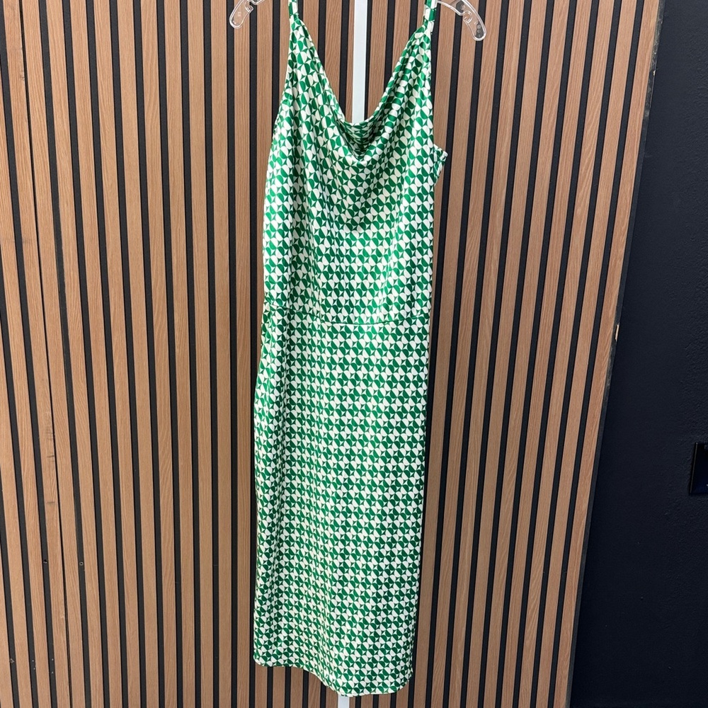 Ava & Viv Green Houndstooth Maxi Dress